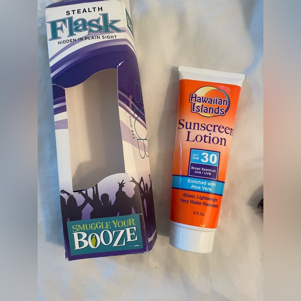 Fake sunscreen flask
